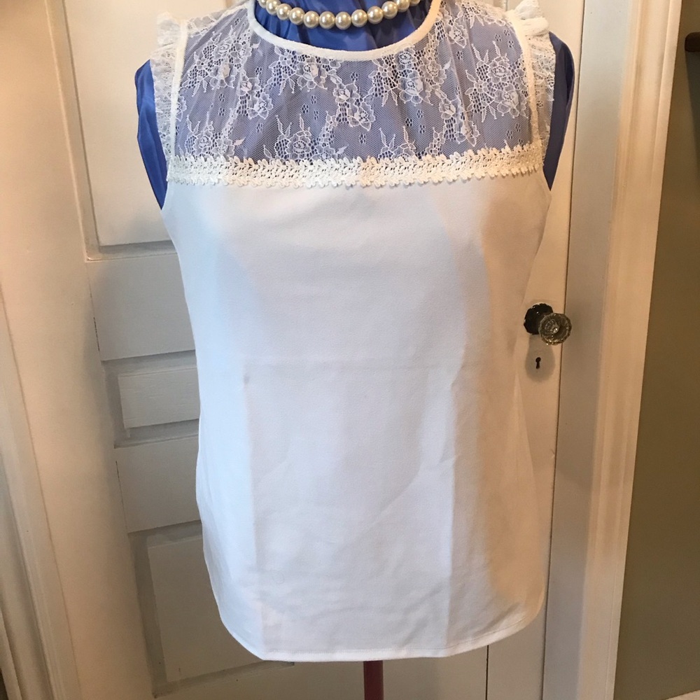 Elegant White Lace Women's Blouse
